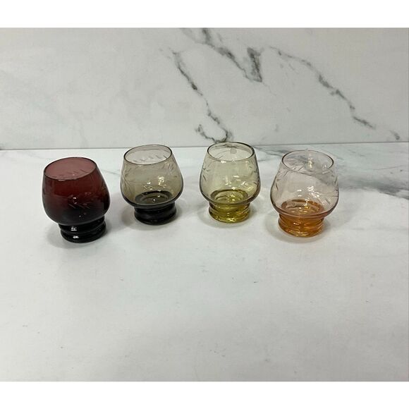 Set of 4 MCM Colored Shot Glasses - Picture 1 of 3